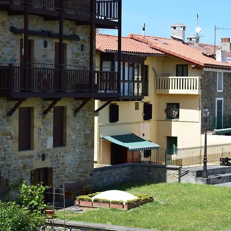 Harritarte Apartment *